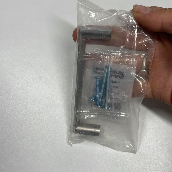 NEW Liberty 3-3/4" (96mm) Aluminum Plaza Drawer Pull - PN6504H-AL-C - Picture 4 of 5